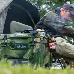Carp Utoka Luggage * 20 Camo Cooler Fishing Box