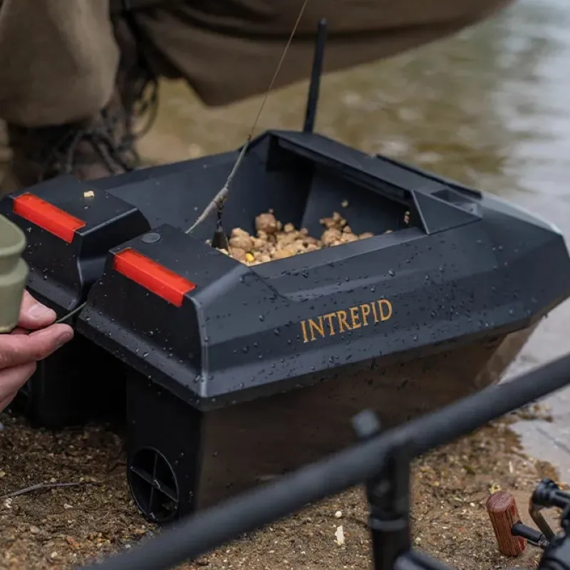 Carp Future Carping Bait Boats * Intrepid Fishing Bait Boat